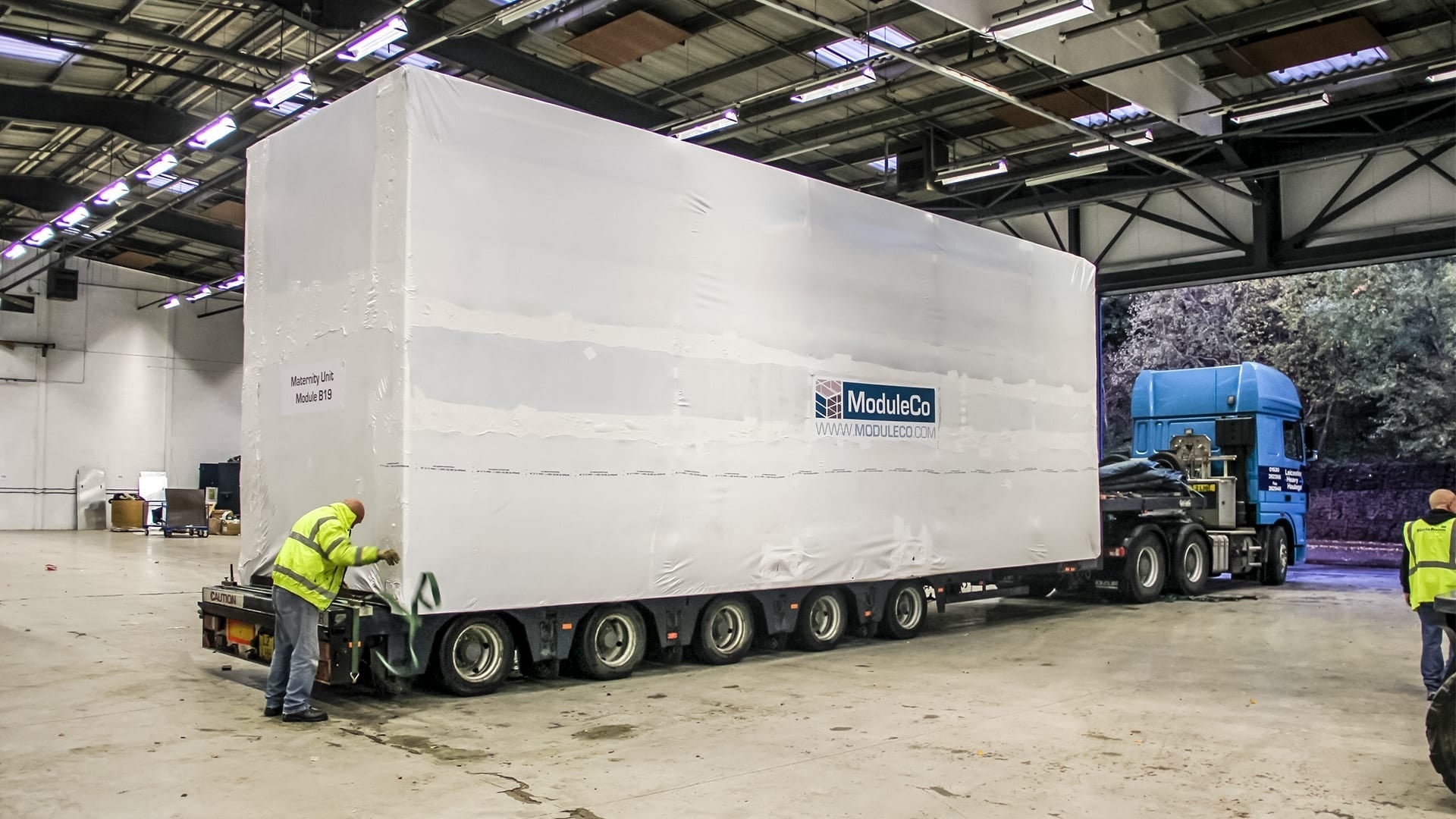 How to Shrink Wrap a Modular Buildings?