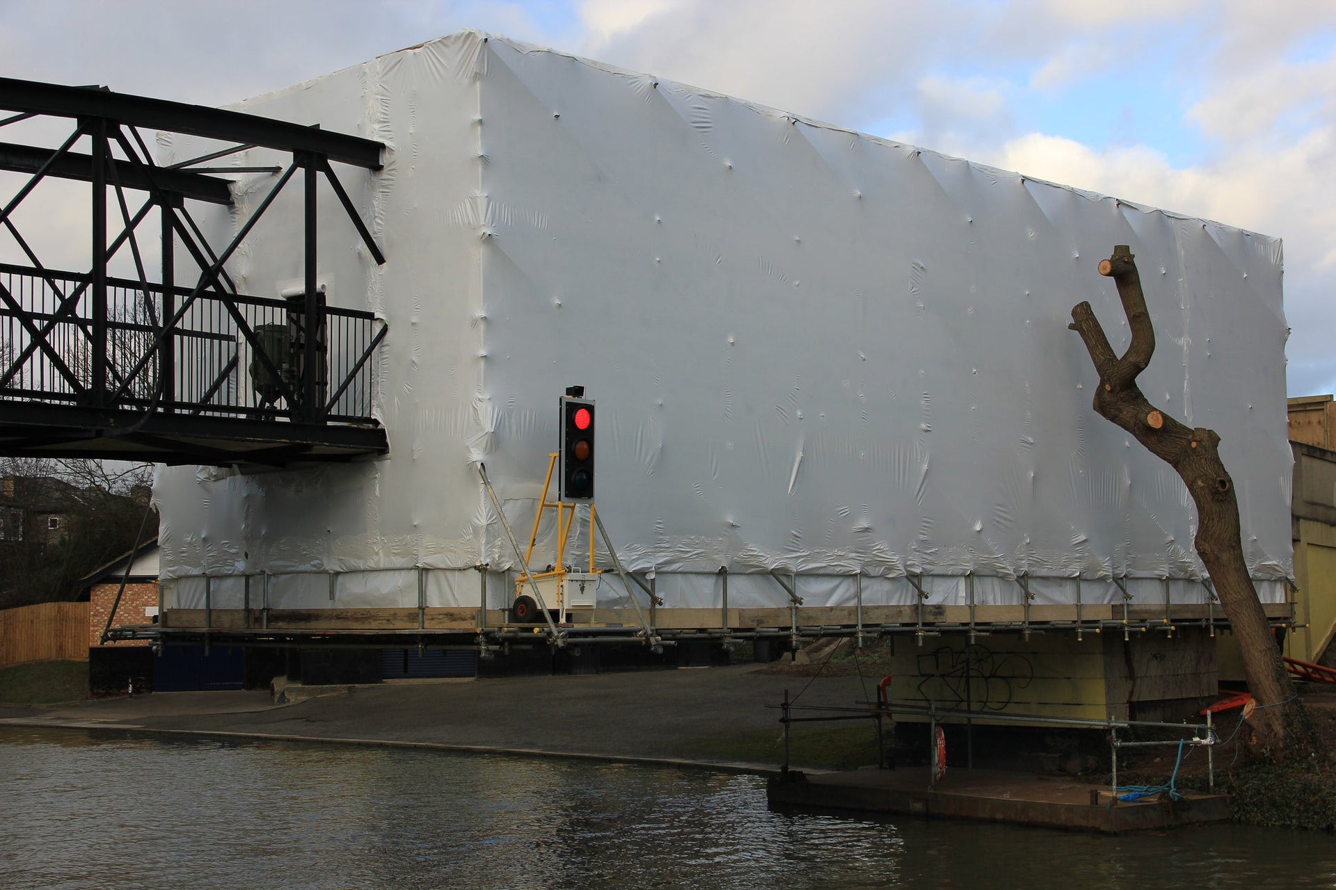 Full Encapsulation Of Scaffolding – Cambridge