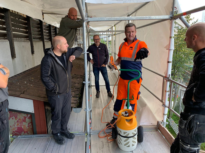 On the Scaffold, Not in the Classroom: Hands-On Shrink Wrap Training in Denmark