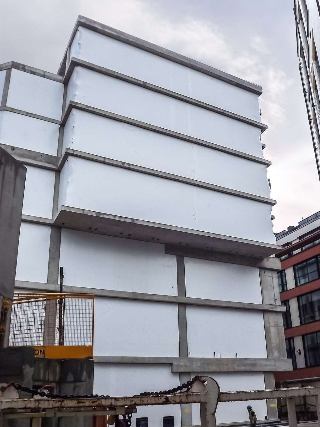 Construction Screens | Weather & Dust Protection by Rhino Shrink Wrap®